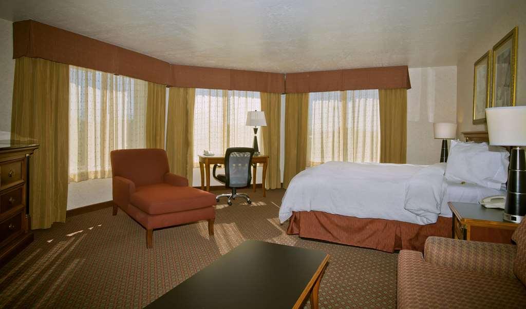 Hampton Inn & Suites Salt Lake City Airport Room photo