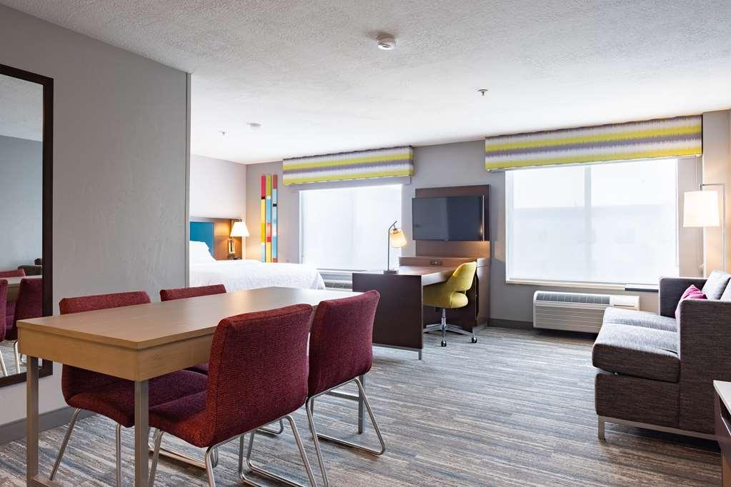 Hampton Inn & Suites Salt Lake City Airport Room photo